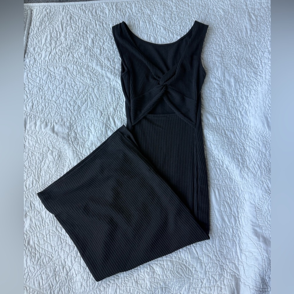 Elegant Black Midi Dress